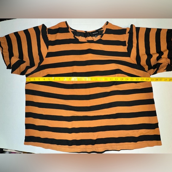 WHO WHAT WEAR Orange Black Striped Silky Tee Blouse Short Bell Sleeves 2XL - Picture 3 of 9
